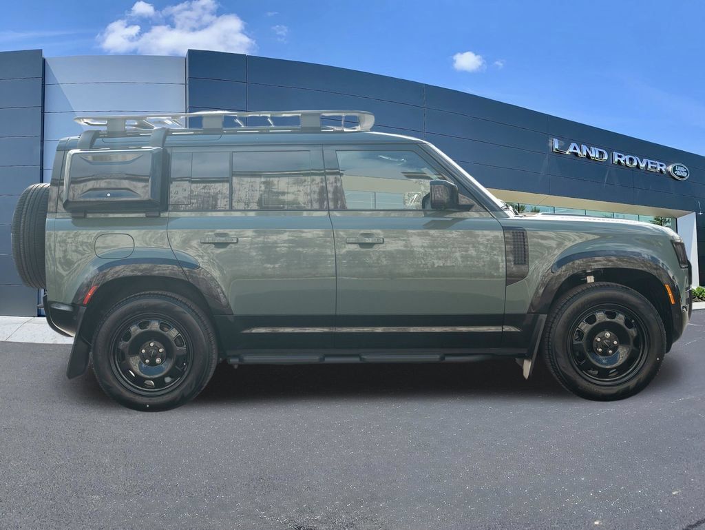 New 2026 Land Rover Defender 110 AWD/4WD image 8