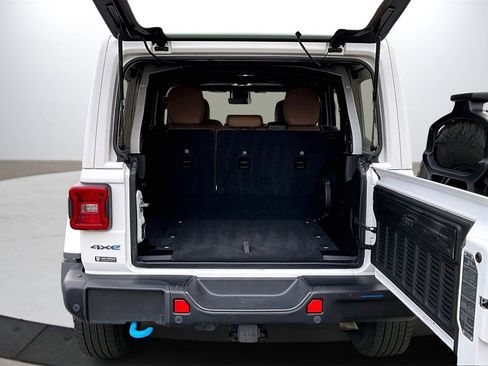 Used 2021 Jeep Wrangler Unlimited Rubicon 4xe w/ Steel Bumper Group image 25