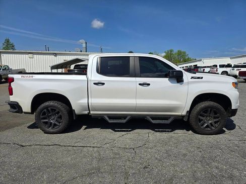 Used 2023 Chevrolet Silverado 1500 LT Trail Boss w/ Protection Package AWD/4WD image 8