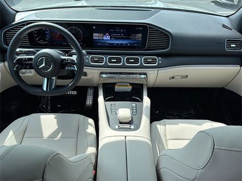New 2026 Mercedes-Benz GLS 450 4MATIC image 10