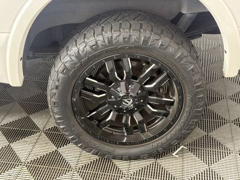 Used 2019 Ford F150 Lariat w/ Equipment Group 502A Luxury AWD/4WD image 29