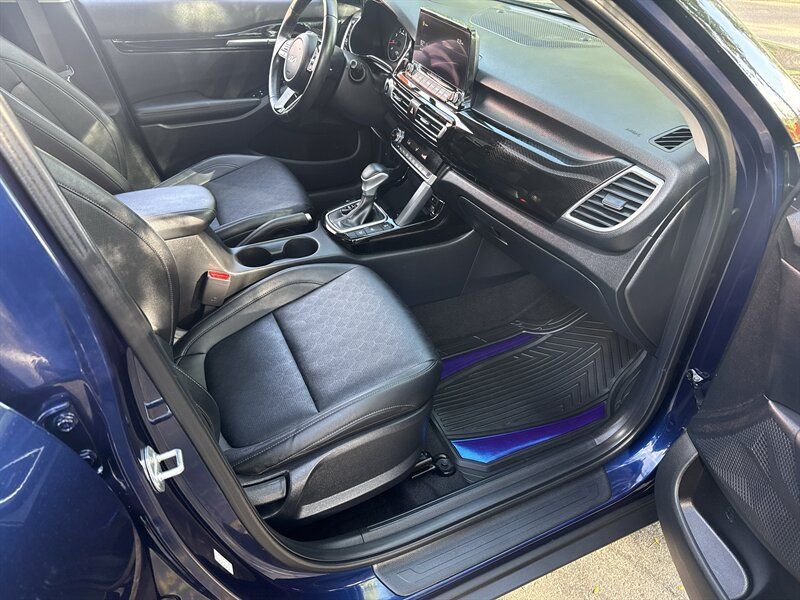 Used 2022 Kia Seltos EX AWD/4WD image 21