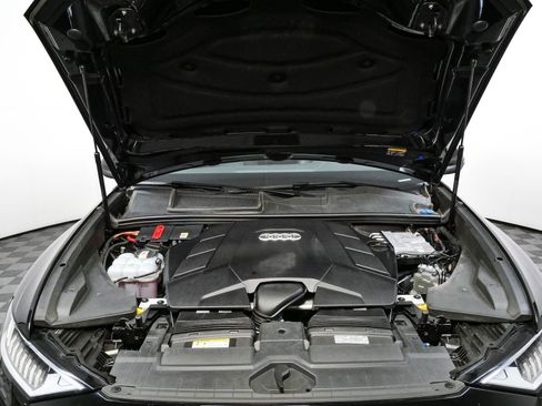 Used 2023 Audi Q8 Premium Plus w/ Premium Plus Package AWD/4WD image 35