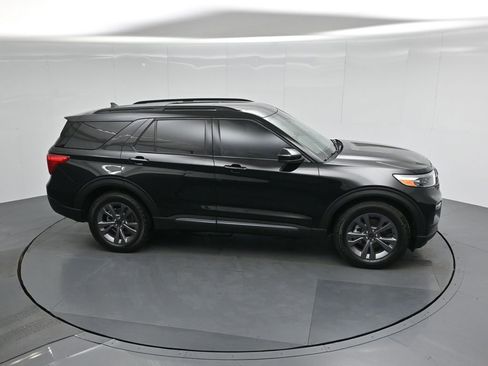 Certified 2023 Ford Explorer XLT w/ Equipment Group 202A image 60
