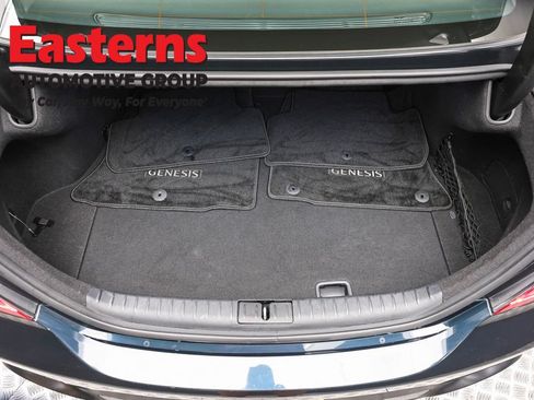 Used 2025 Genesis G70 2.5T RWD image 9