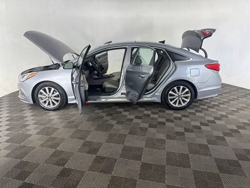 Used 2016 Hyundai Sonata Limited w/ Option Group 05 FWD image 11