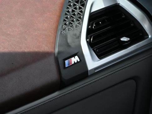 Used 2023 BMW XM AWD/4WD image 28
