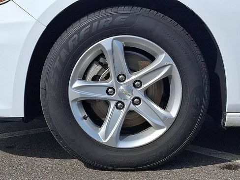Used 2024 Chevrolet Malibu LT FWD image 8
