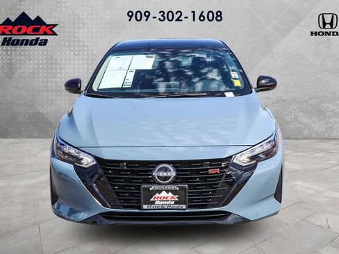 Used 2025 Nissan Sentra SR w/ Midnight Edition FWD image 2