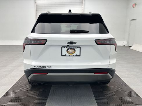 New 2026 Chevrolet Equinox LT w/ Midnight Edition AWD/4WD image 10