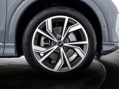 Certified 2023 Audi Q4 e-tron Prestige image 24