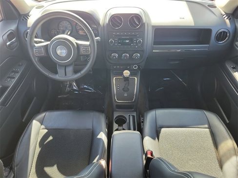 Used 2016 Jeep Patriot Sport w/ Power Value Group image 12