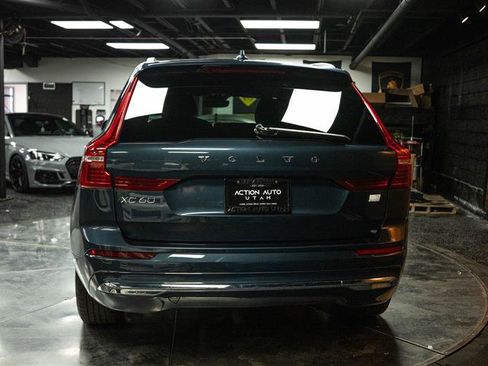 Used 2022 Volvo XC60 T8 Inscription image 6
