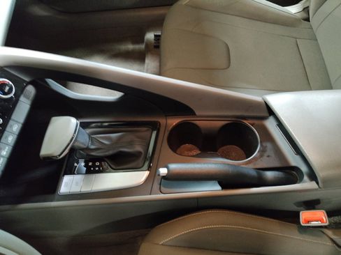 Used 2024 Hyundai Elantra SEL image 26