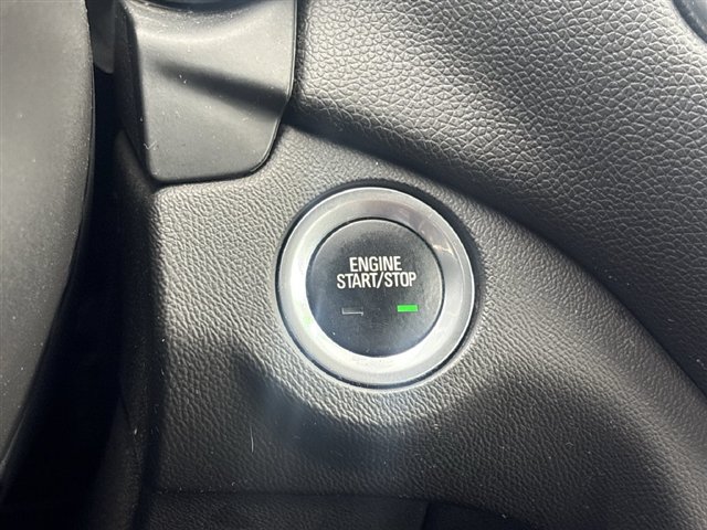 Used 2020 Chevrolet Equinox LT w/ Driver Convenience Package FWD image 16
