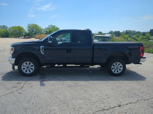 Certified 2022 Ford F350 XLT w/ Camper Package AWD/4WD image 5