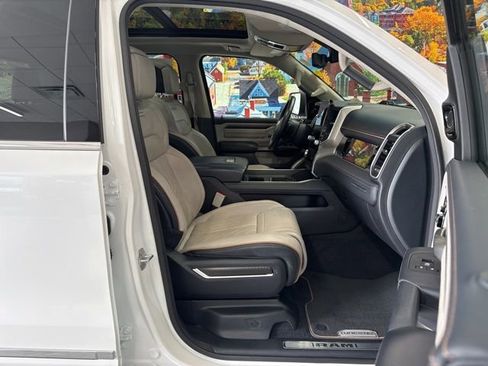 Used 2025 RAM 1500 Tungsten AWD/4WD image 40