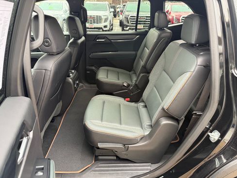 Certified 2025 GMC Acadia AT4 w/ Luxury Package image 11