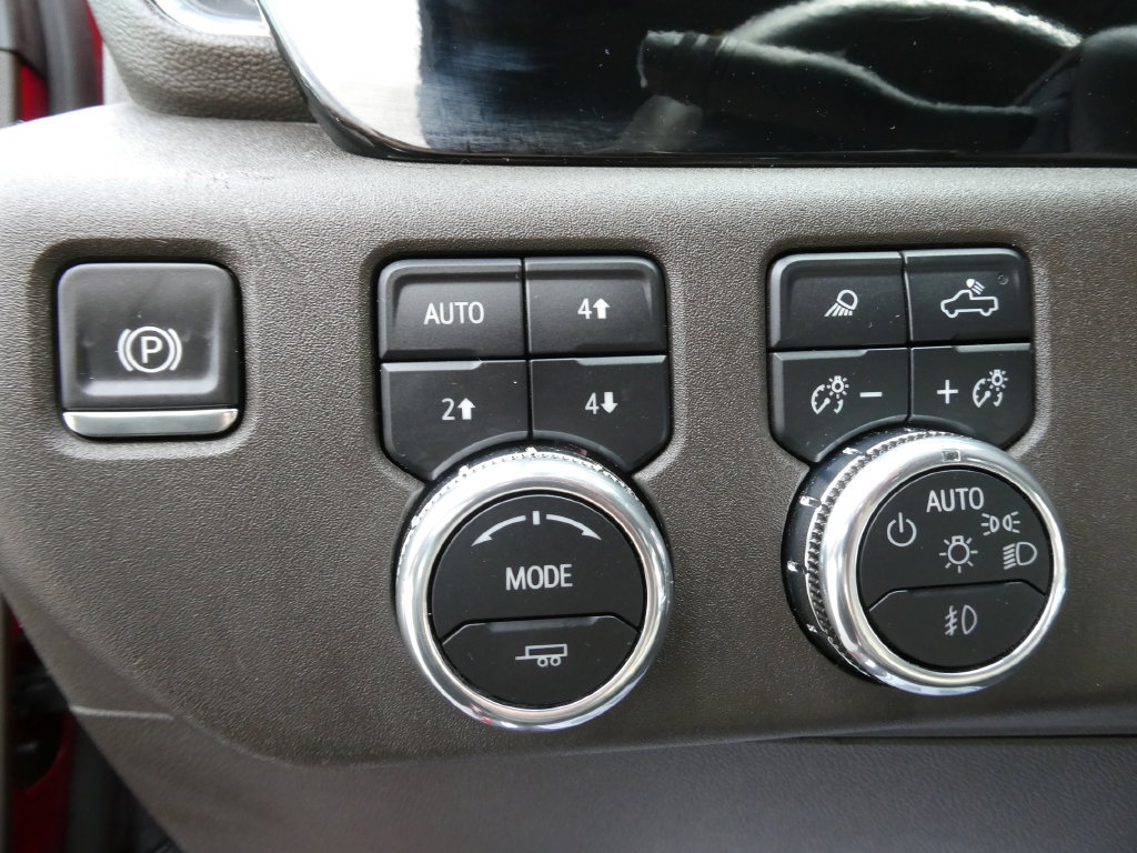 Used 2025 GMC Sierra 2500 SLT AWD/4WD image 29
