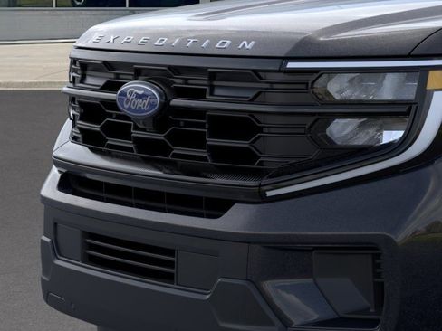 New 2026 Ford Expedition Active AWD/4WD image 17