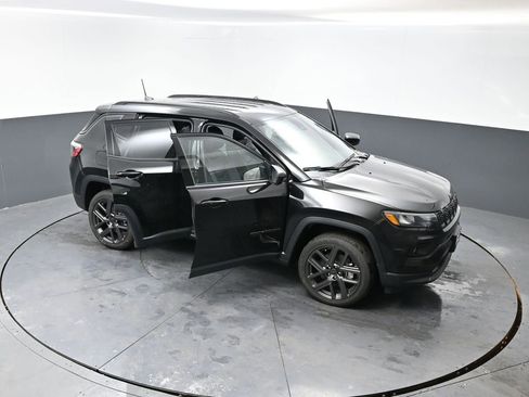 New 2026 Jeep Compass Latitude image 44