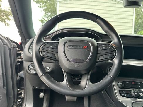 Used 2023 Dodge Challenger SXT RWD image 20