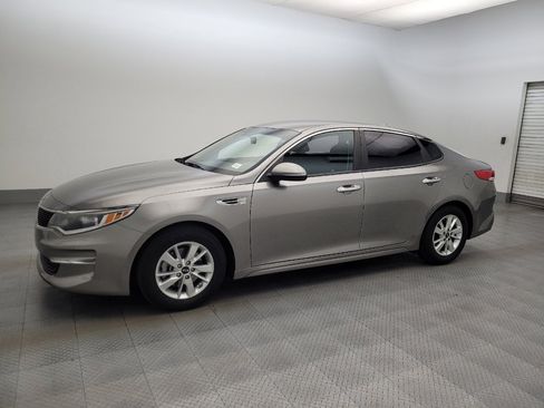 Used 2018 Kia Optima LX FWD image 2