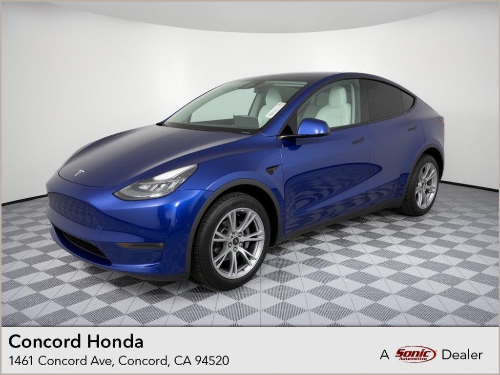 Used 2022 Tesla Model Y Long Range AWD/4WD image 1
