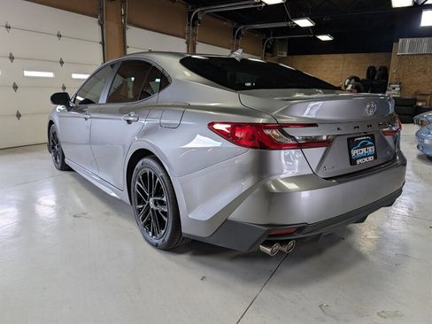 Used 2025 Toyota Camry SE w/ Convenience Package FWD image 8