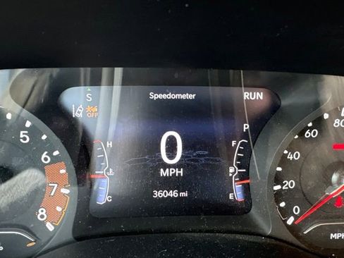 Used 2022 Jeep Compass Latitude w/ Sun and Sound Group AWD/4WD image 3