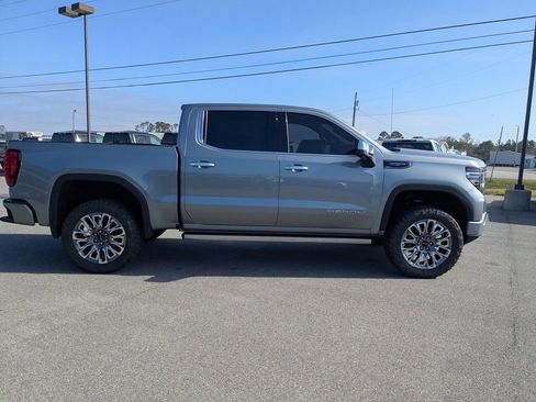 Used 2024 GMC Sierra 1500 Denali Ultimate image 3