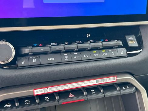 New 2026 Toyota Tundra Limited image 12