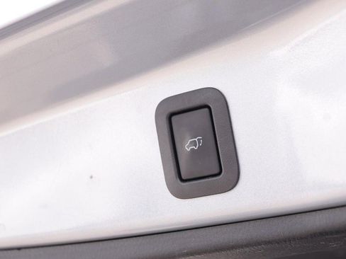 Used 2015 Toyota Highlander XLE AWD/4WD image 8