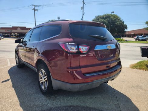 Used 2015 Chevrolet Traverse LT w/ Traveler's Package FWD image 4