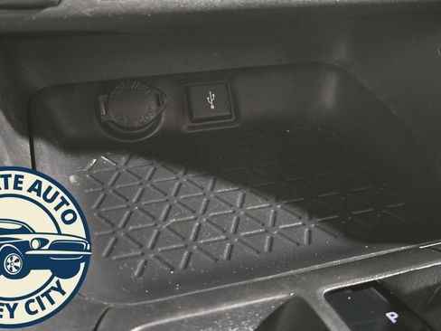 Used 2020 Toyota RAV4 XLE image 15