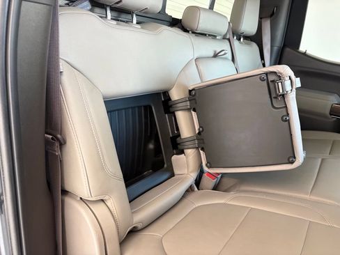 Used 2022 Chevrolet Silverado 1500 LT AWD/4WD image 40