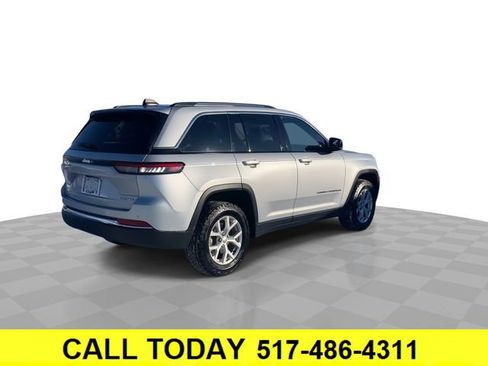 Used 2023 Jeep Grand Cherokee Limited image 8