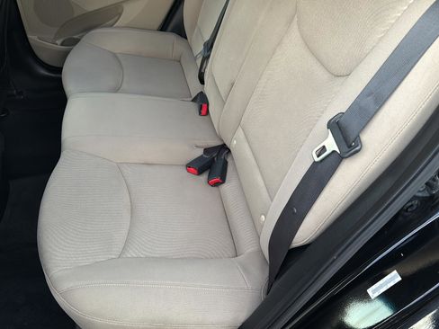 Used 2015 Hyundai Elantra SE image 19