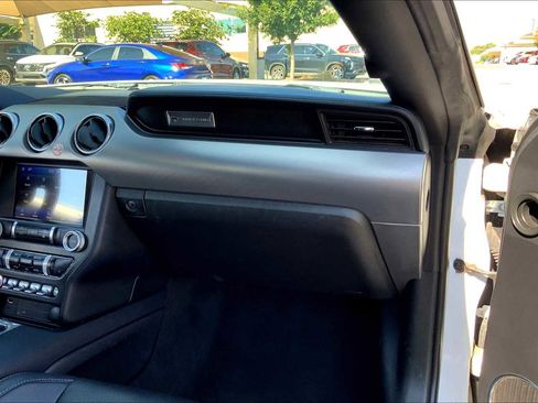 Used 2022 Ford Mustang Premium image 33