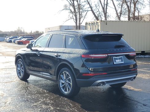 New 2026 Lincoln Corsair Premiere image 3
