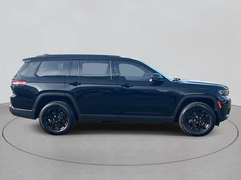 Used 2024 Jeep Grand Cherokee L Laredo AWD/4WD image 4