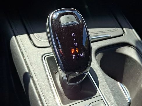 Used 2025 Cadillac XT4 Premium Luxury FWD image 14