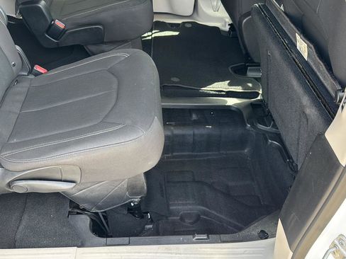 Used 2023 Chrysler Voyager LX FWD image 25