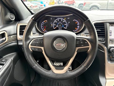 Used 2015 Jeep Grand Cherokee Overland AWD/4WD image 16