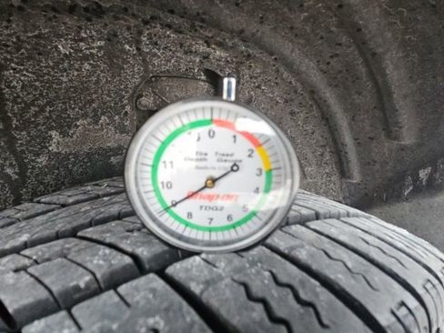 Used 2018 Buick Encore Sport Touring image 9