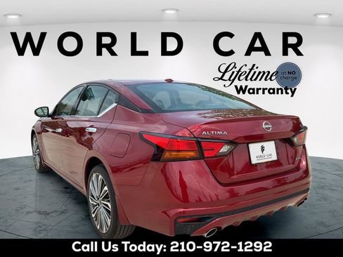 Used 2025 Nissan Altima 2.5 SL AWD/4WD image 13