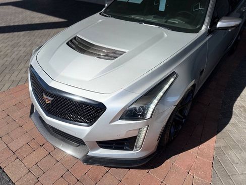 Used 2016 Cadillac CTS V w/ Luxury Package RWD image 38