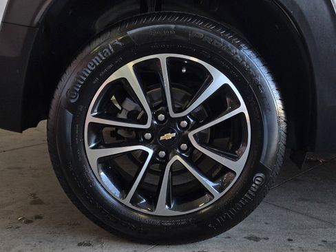 Used 2025 Chevrolet TrailBlazer LT image 5