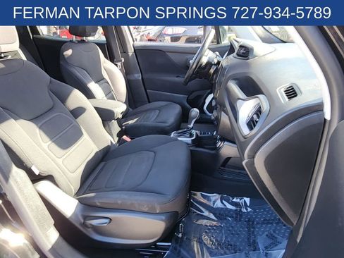 Used 2020 Jeep Renegade Latitude w/ Cold Weather Group image 25