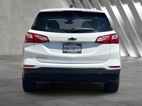 Used 2020 Chevrolet Equinox LS w/ LS Convenience Package FWD image 5